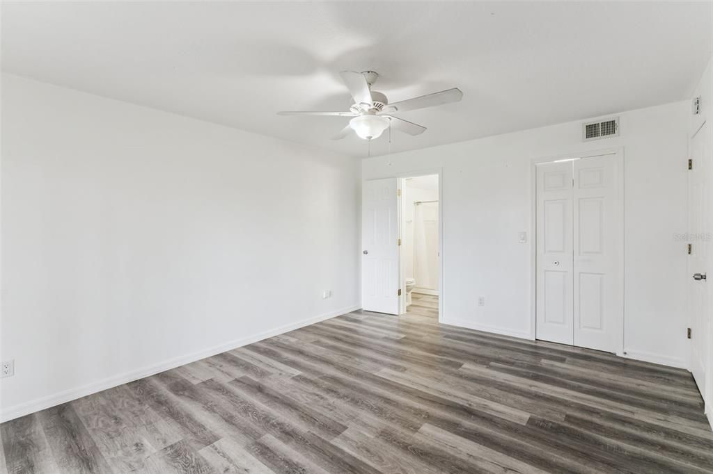 For Sale: $230,000 (3 beds, 2 baths, 1220 Square Feet)