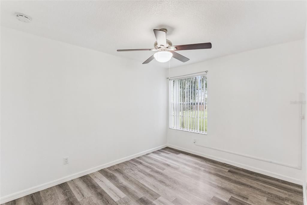 For Sale: $230,000 (3 beds, 2 baths, 1220 Square Feet)