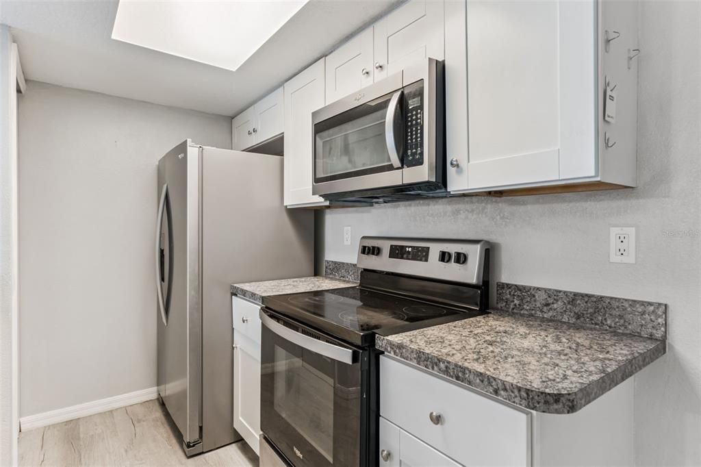 For Sale: $230,000 (3 beds, 2 baths, 1220 Square Feet)