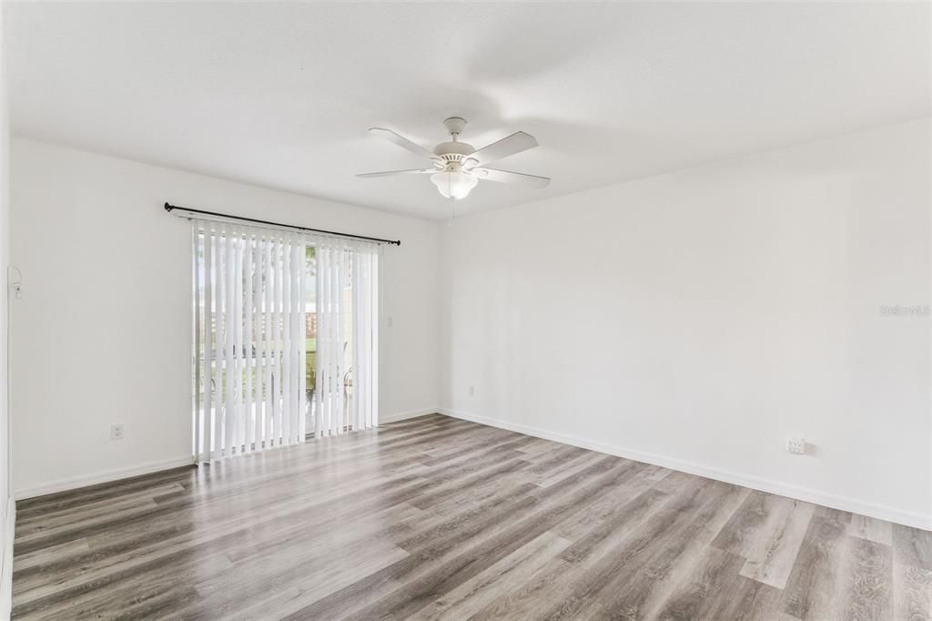 For Sale: $230,000 (3 beds, 2 baths, 1220 Square Feet)