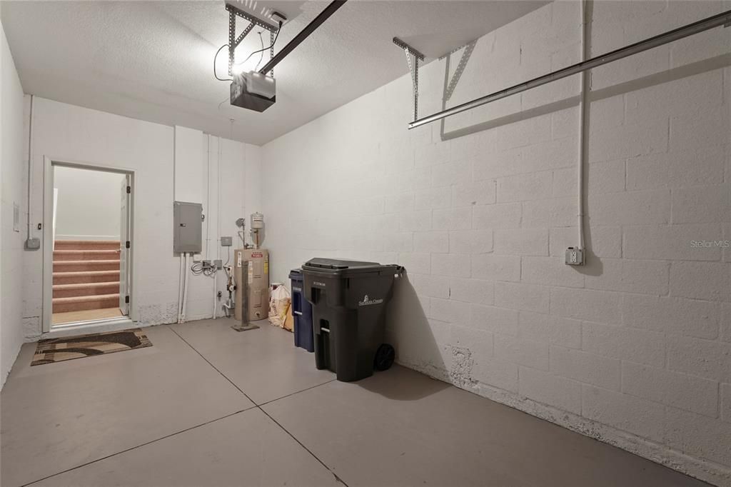 Active With Contract: $270,000 (3 beds, 2 baths, 1417 Square Feet)