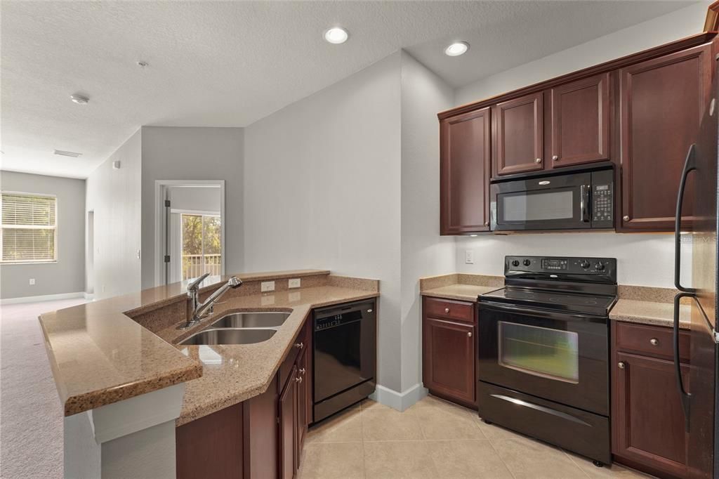 Active With Contract: $270,000 (3 beds, 2 baths, 1417 Square Feet)