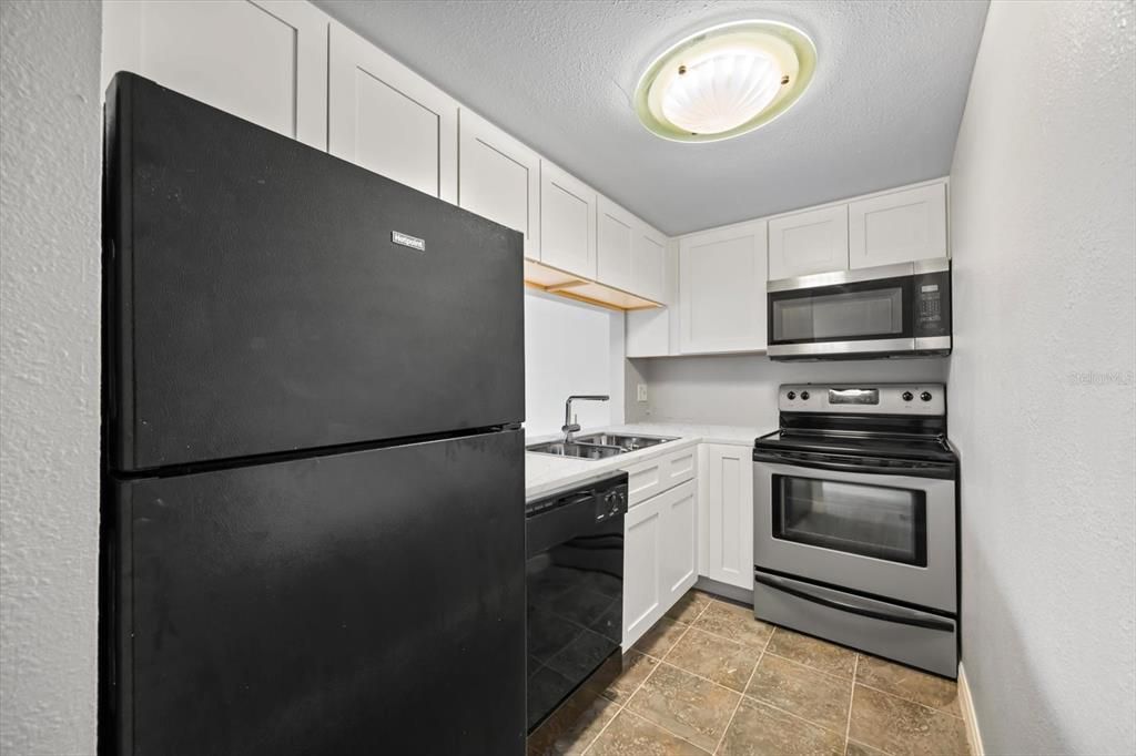 For Sale: $109,777 (1 beds, 1 baths, 504 Square Feet)