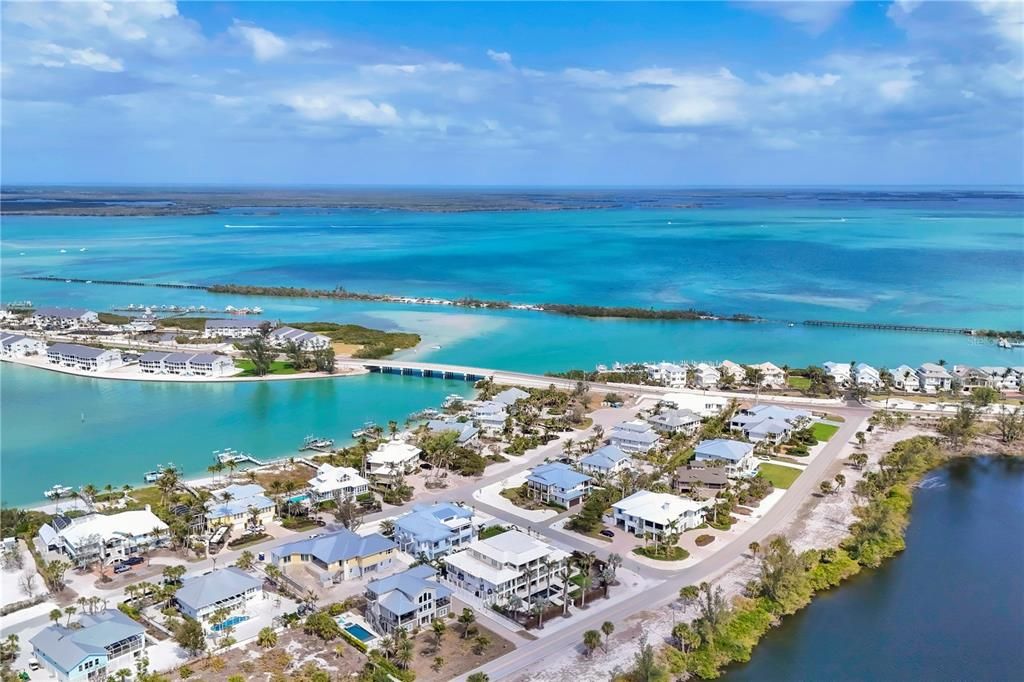 На продажу: $4,850,000 (4 спален, 4 ванн, 2915 Квадратных фут)