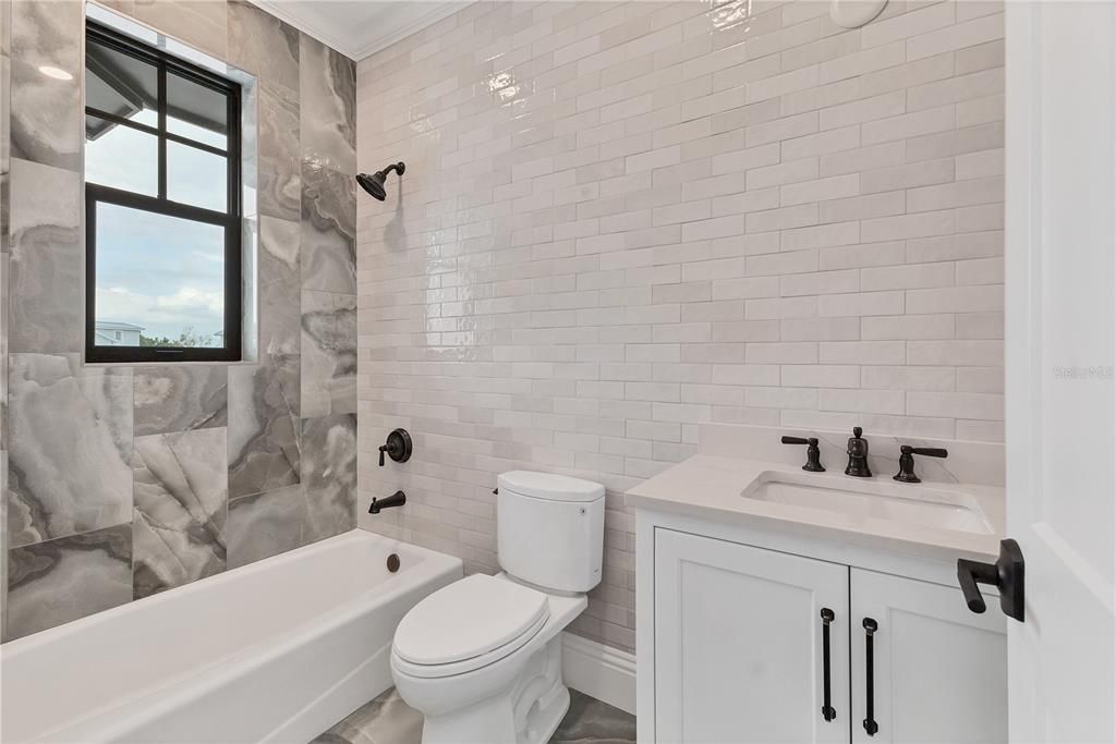 На продажу: $4,850,000 (4 спален, 4 ванн, 2915 Квадратных фут)