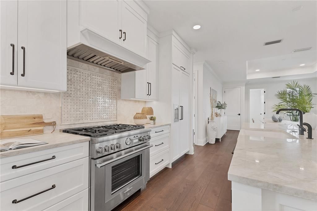 На продажу: $4,850,000 (4 спален, 4 ванн, 2915 Квадратных фут)