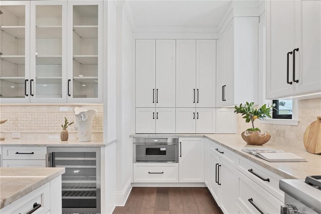 На продажу: $4,850,000 (4 спален, 4 ванн, 2915 Квадратных фут)