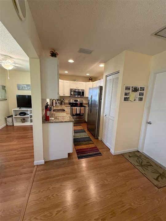 For Rent: $1,600 (2 beds, 2 baths, 1113 Square Feet)