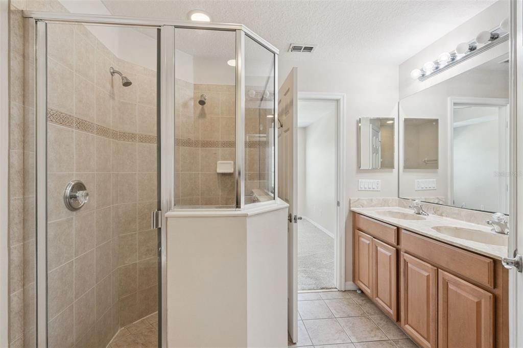 待售: $435,000 (3 贝兹, 2 浴室, 1671 平方英尺)