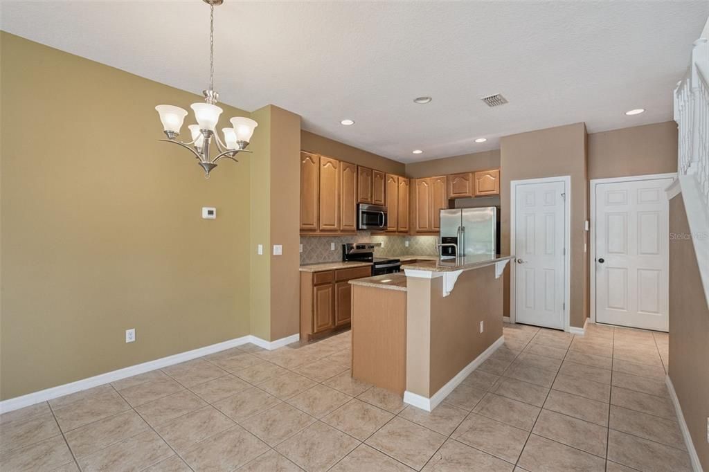 待售: $435,000 (3 贝兹, 2 浴室, 1671 平方英尺)