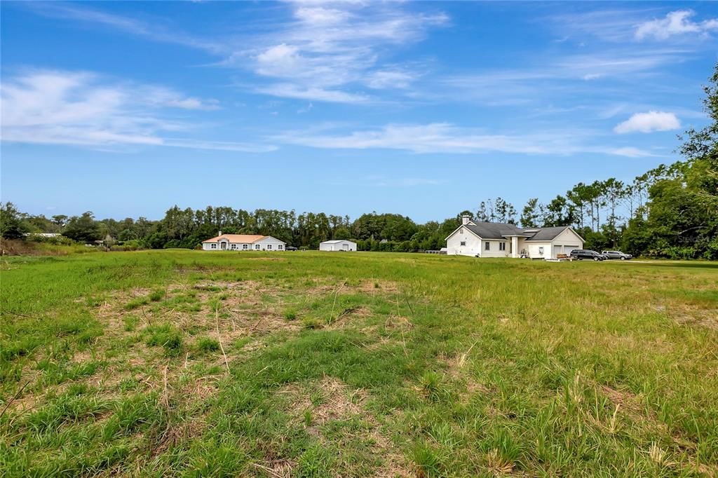 Под контрактом: $195,900 (1.00 acres)