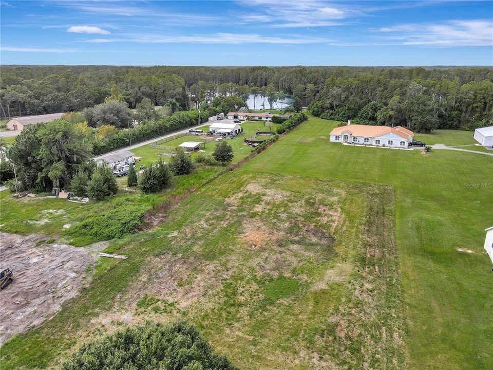 Под контрактом: $195,900 (1.00 acres)