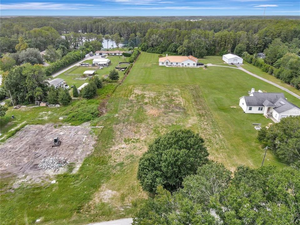 Под контрактом: $195,900 (1.00 acres)