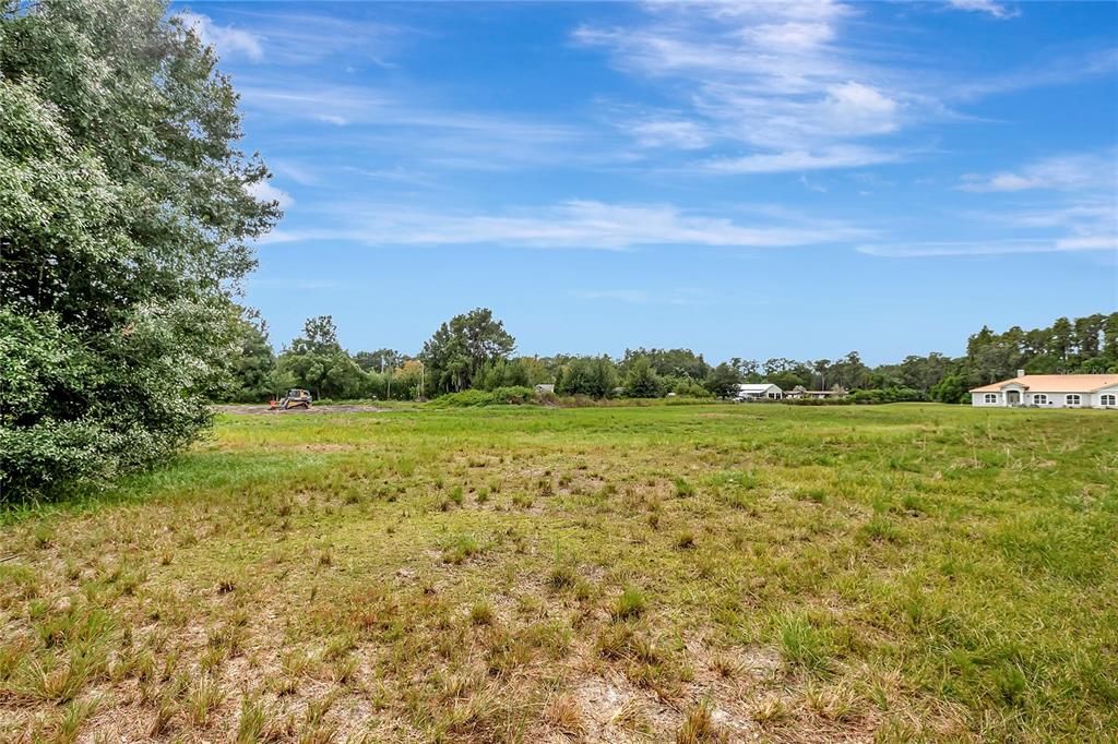 Под контрактом: $195,900 (1.00 acres)