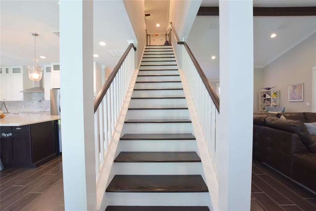 For Rent: $3,995 (3 beds, 2 baths, 2888 Square Feet)