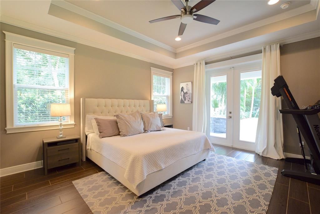 For Rent: $3,995 (3 beds, 2 baths, 2888 Square Feet)