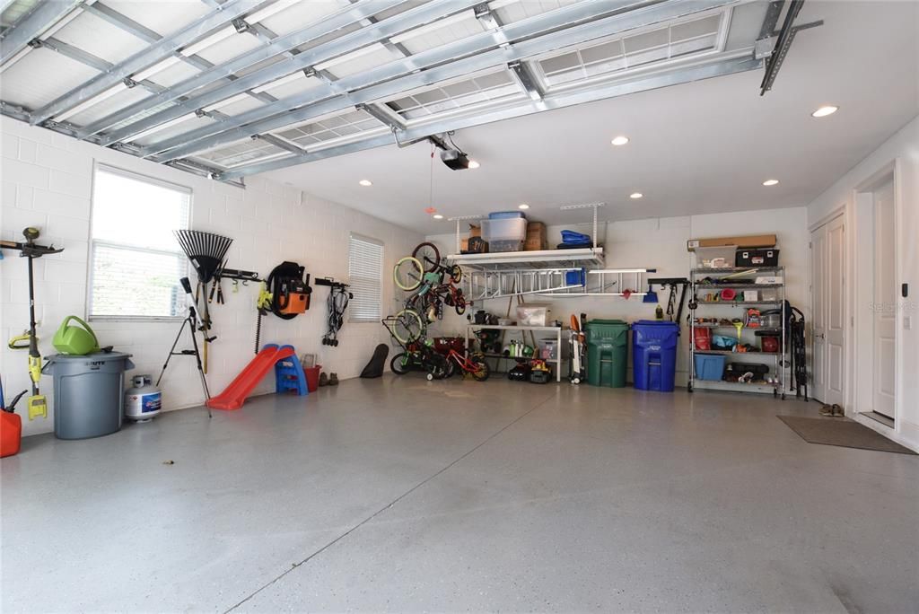 For Rent: $3,995 (3 beds, 2 baths, 2888 Square Feet)