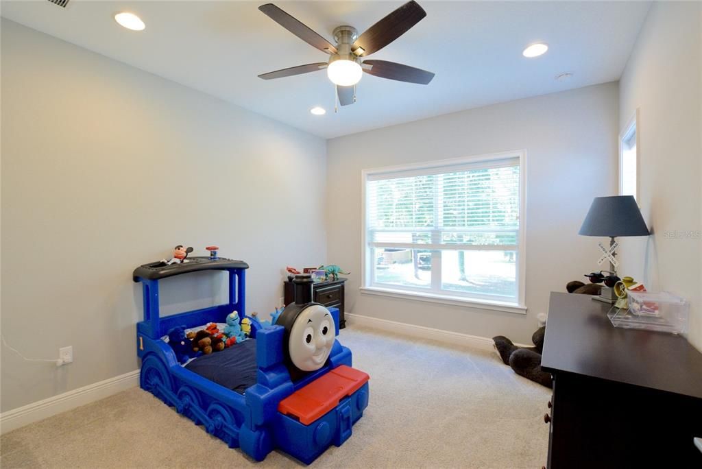 For Rent: $3,995 (3 beds, 2 baths, 2888 Square Feet)