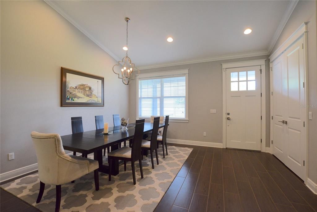 For Rent: $3,995 (3 beds, 2 baths, 2888 Square Feet)