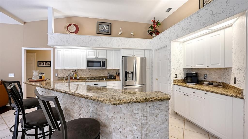 For Sale: $899,000 (3 beds, 3 baths, 2678 Square Feet)