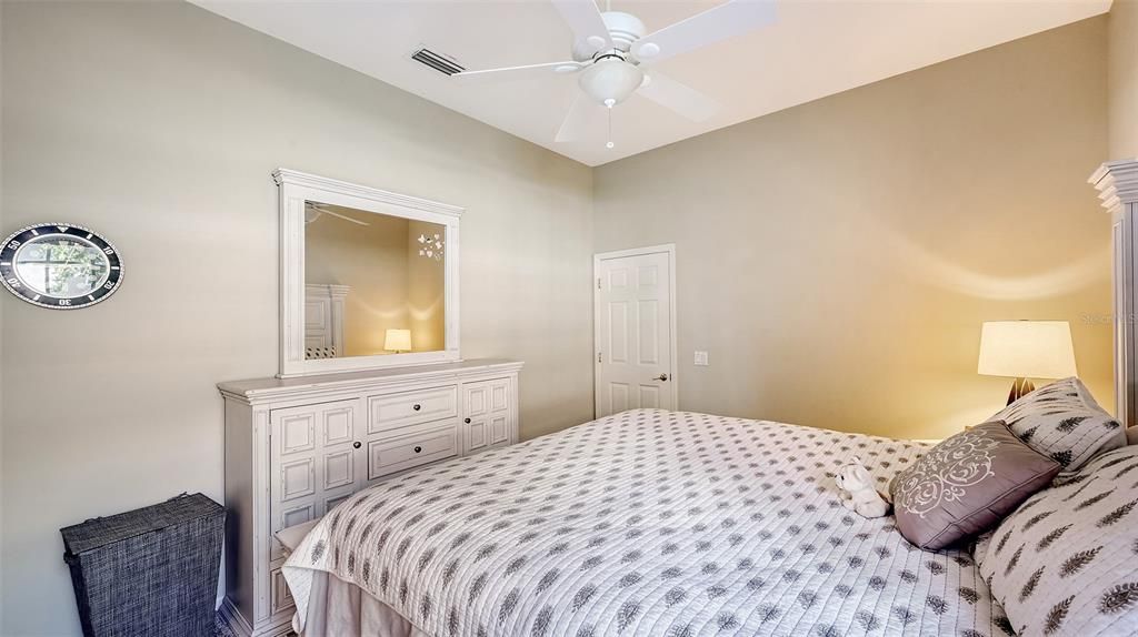 For Sale: $899,000 (3 beds, 3 baths, 2678 Square Feet)