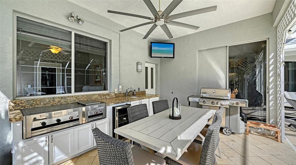 For Sale: $899,000 (3 beds, 3 baths, 2678 Square Feet)