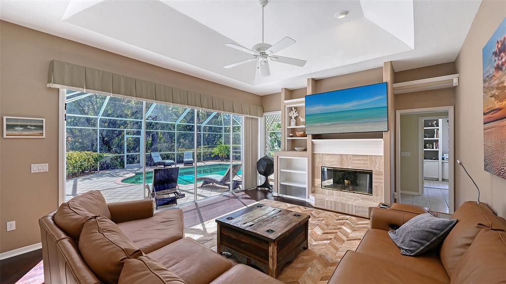 For Sale: $899,000 (3 beds, 3 baths, 2678 Square Feet)