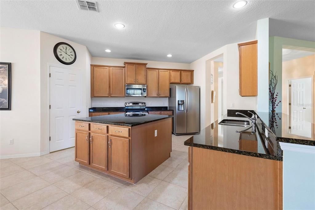 В аренду: $3,400 (4 спален, 3 ванн, 2780 Квадратных фут)