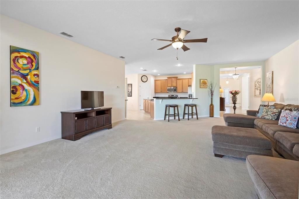 В аренду: $3,400 (4 спален, 3 ванн, 2780 Квадратных фут)