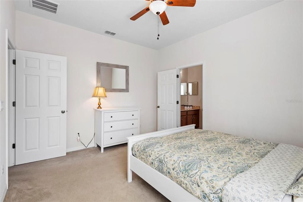 В аренду: $3,400 (4 спален, 3 ванн, 2780 Квадратных фут)