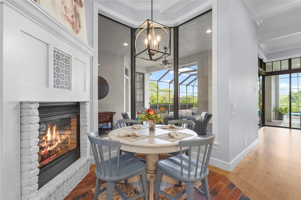 Activo con contrato: $1,350,000 (5 camas, 3 baños, 3319 Pies cuadrados)