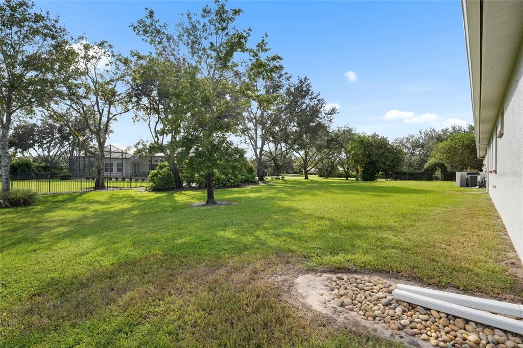 Activo con contrato: $1,350,000 (5 camas, 3 baños, 3319 Pies cuadrados)