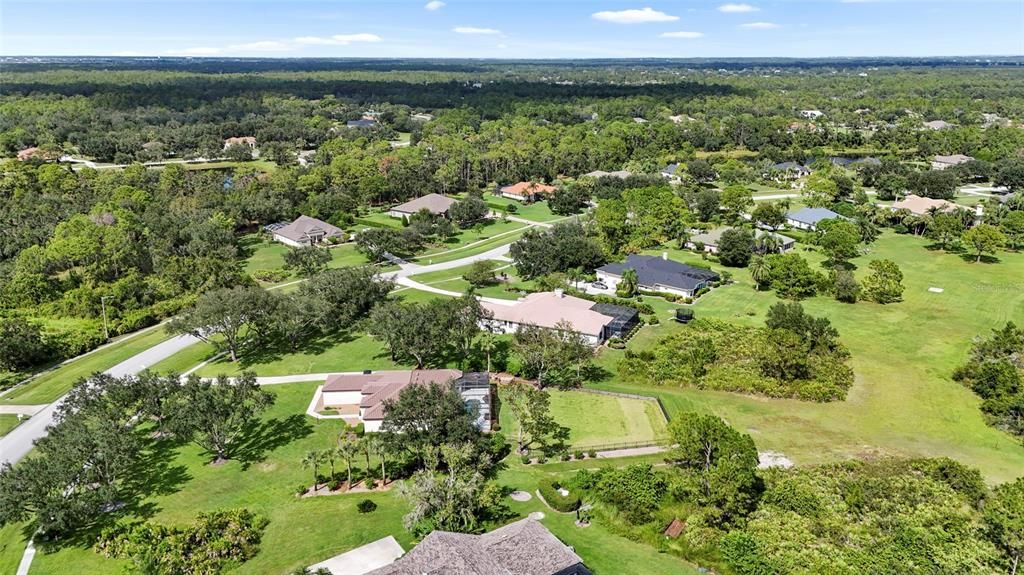 Activo con contrato: $1,350,000 (5 camas, 3 baños, 3319 Pies cuadrados)