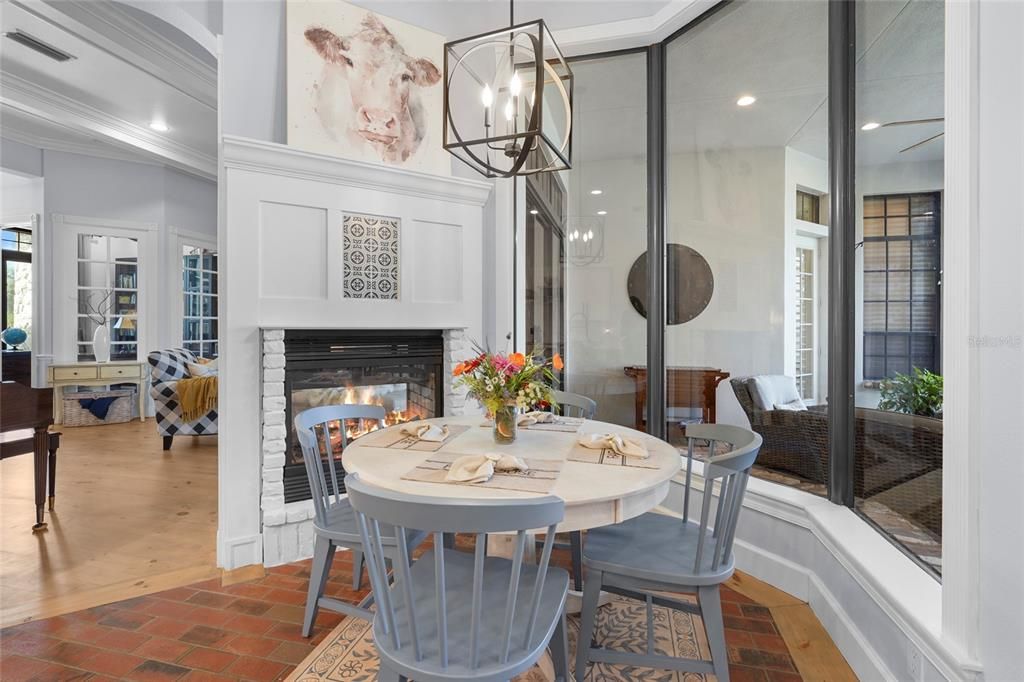 Activo con contrato: $1,350,000 (5 camas, 3 baños, 3319 Pies cuadrados)