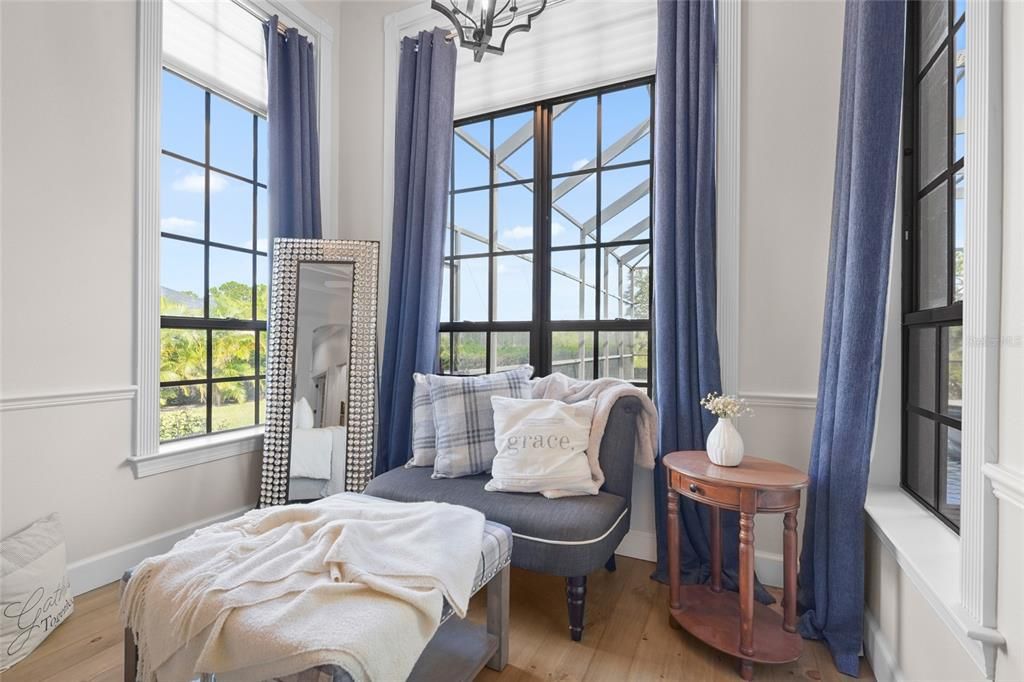 Activo con contrato: $1,350,000 (5 camas, 3 baños, 3319 Pies cuadrados)