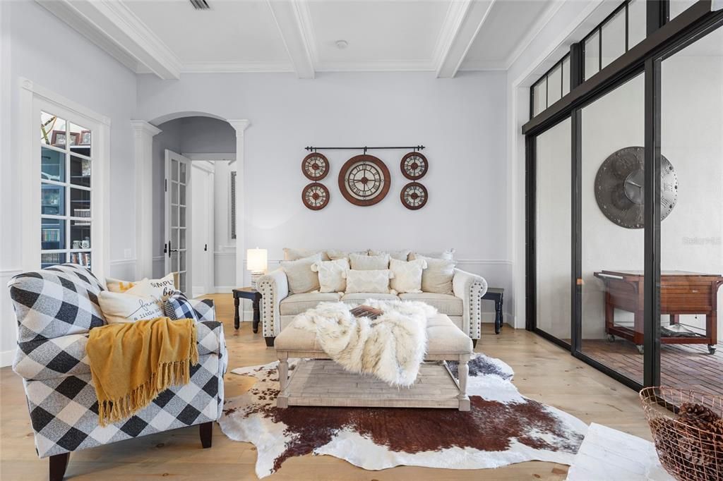 Activo con contrato: $1,350,000 (5 camas, 3 baños, 3319 Pies cuadrados)