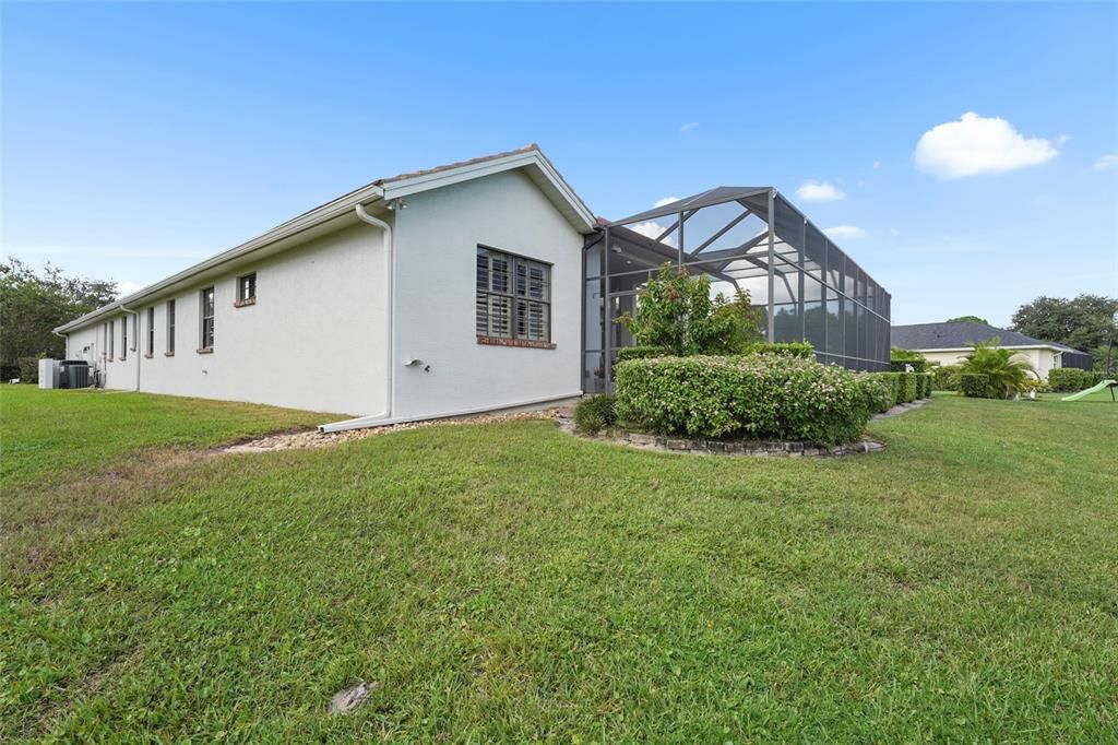 Activo con contrato: $1,350,000 (5 camas, 3 baños, 3319 Pies cuadrados)