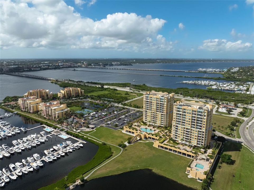 For Sale: $959,900 (3 beds, 3 baths, 2930 Square Feet)