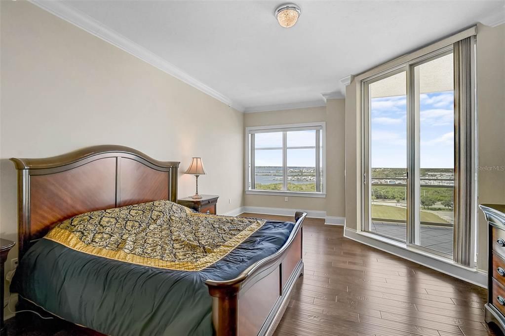 For Sale: $959,900 (3 beds, 3 baths, 2930 Square Feet)