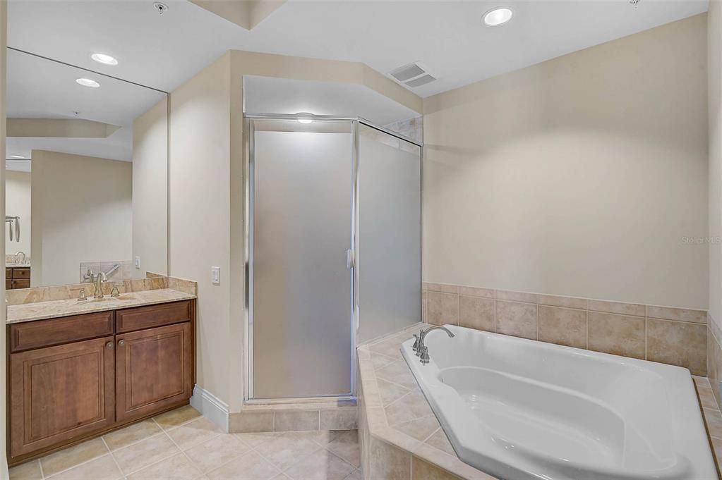 For Sale: $959,900 (3 beds, 3 baths, 2930 Square Feet)