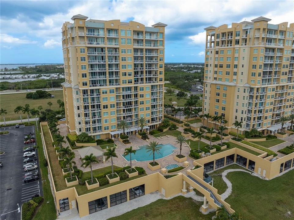 For Sale: $959,900 (3 beds, 3 baths, 2930 Square Feet)