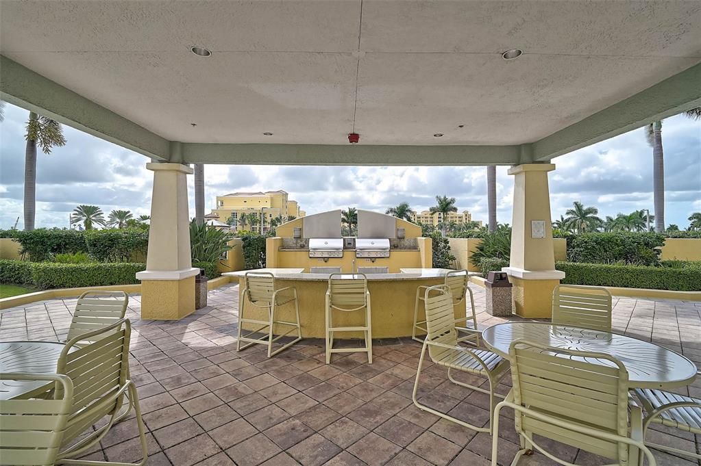 For Sale: $959,900 (3 beds, 3 baths, 2930 Square Feet)