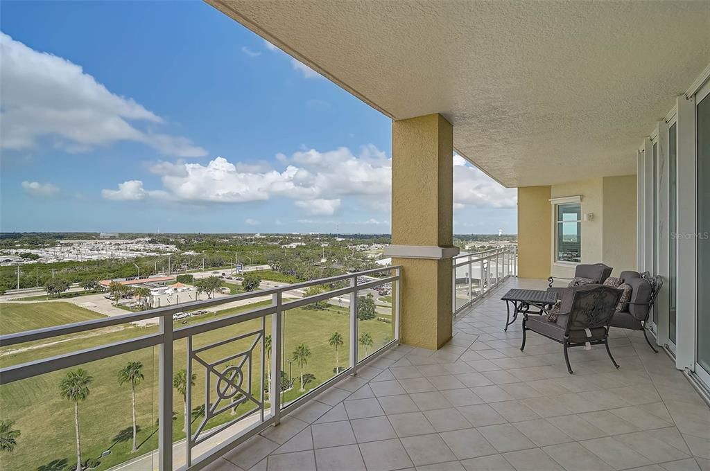 For Sale: $959,900 (3 beds, 3 baths, 2930 Square Feet)