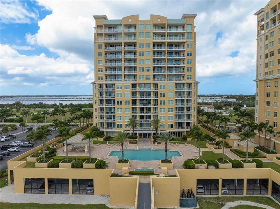 For Sale: $959,900 (3 beds, 3 baths, 2930 Square Feet)