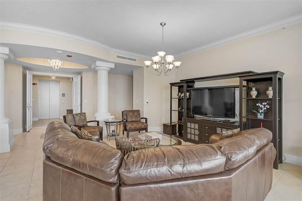 For Sale: $959,900 (3 beds, 3 baths, 2930 Square Feet)