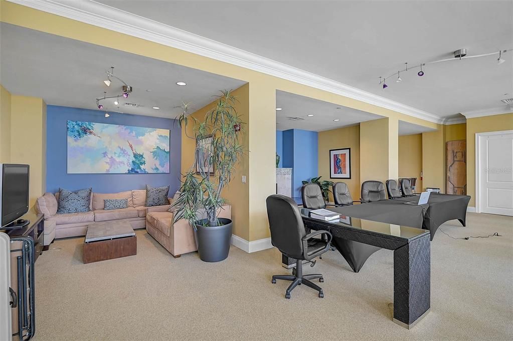 For Sale: $959,900 (3 beds, 3 baths, 2930 Square Feet)