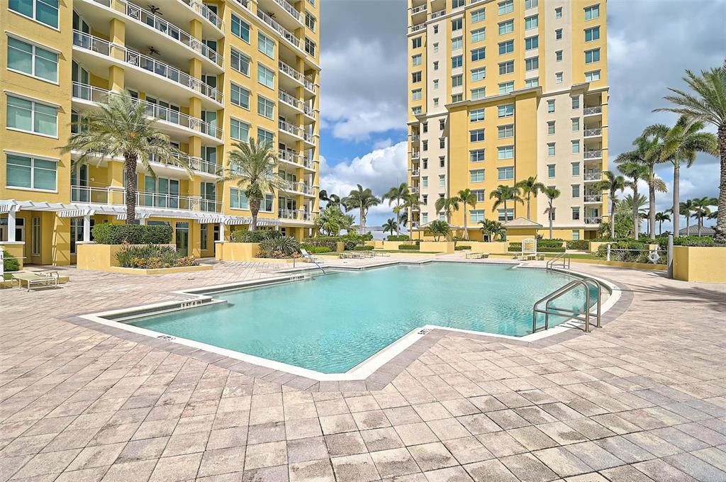 For Sale: $959,900 (3 beds, 3 baths, 2930 Square Feet)