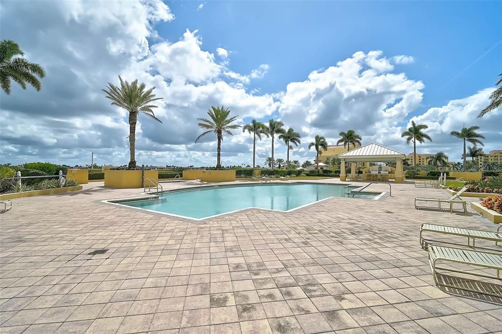 For Sale: $959,900 (3 beds, 3 baths, 2930 Square Feet)