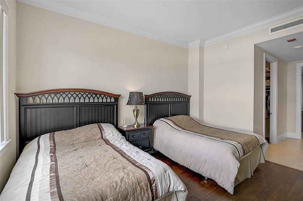 For Sale: $959,900 (3 beds, 3 baths, 2930 Square Feet)