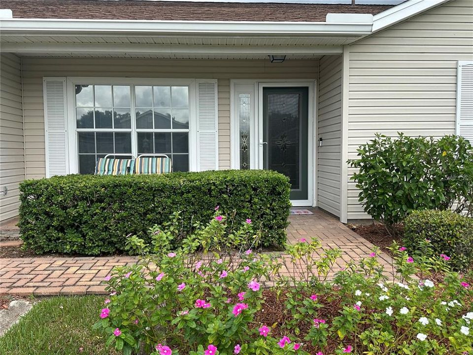 Active With Contract: $260,000 (2 beds, 2 baths, 1316 Square Feet)